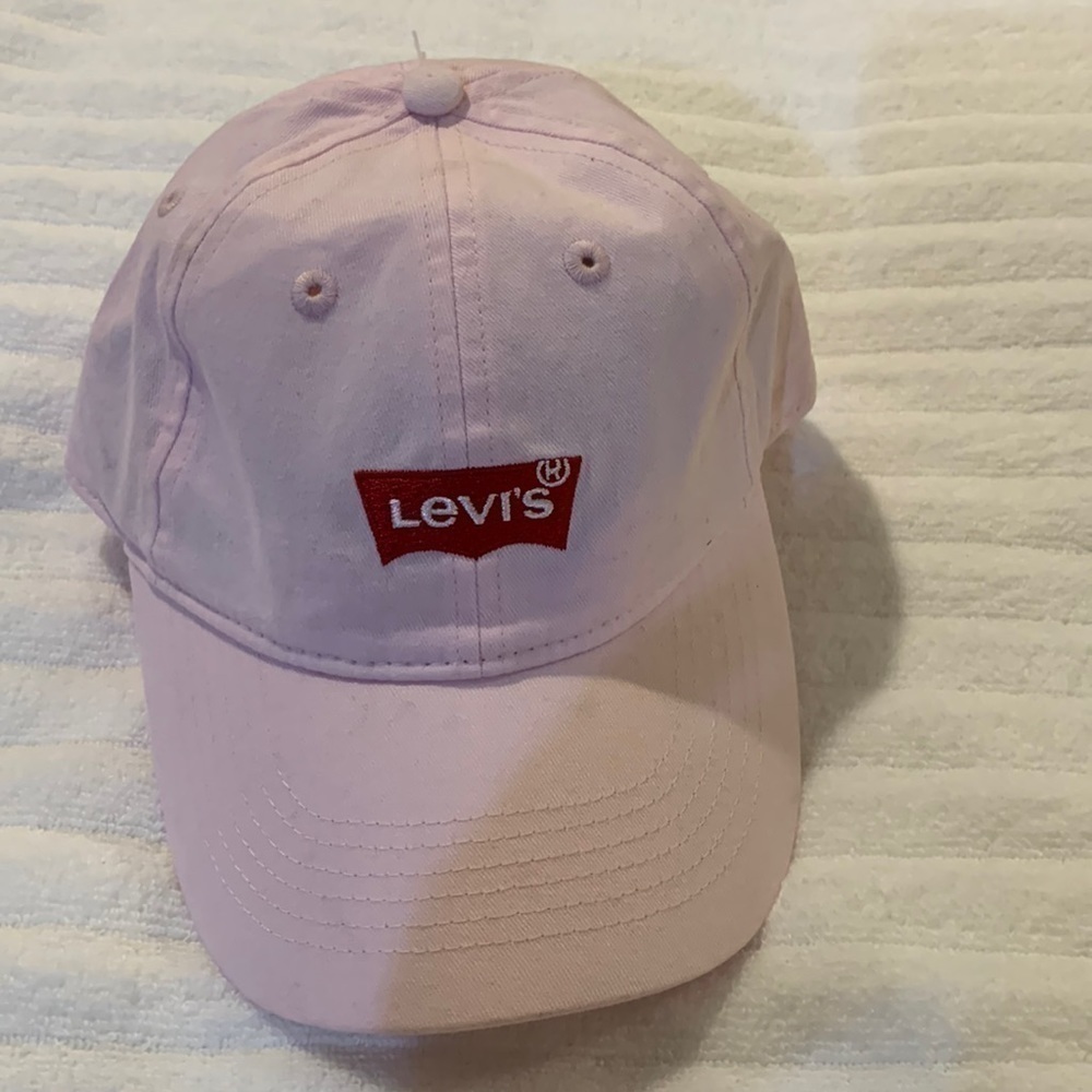 Levi’s Girls Pink Baseball Style Cap/Youth sizing/7.5” across(width)/Adjustable.